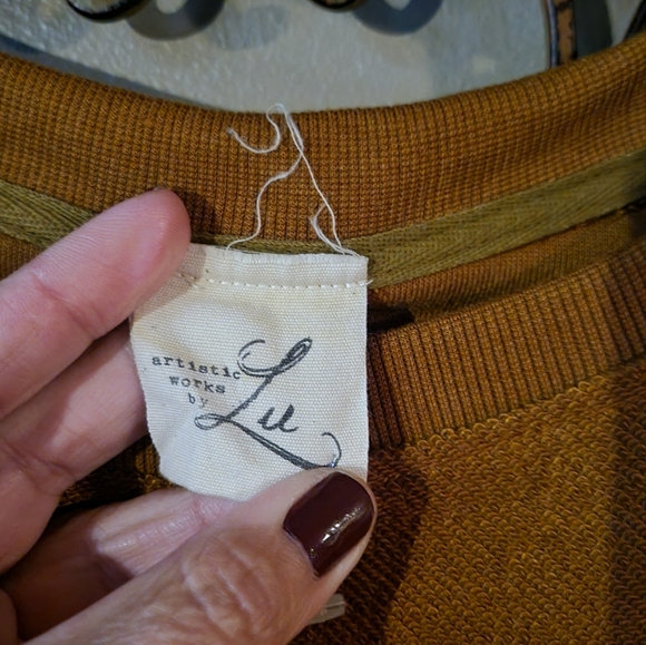 Artistic Works by Lu Fringe Sweatshirt - Picture 3 of 4
